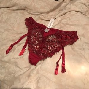 La Vie En Rose Thong panty with garters